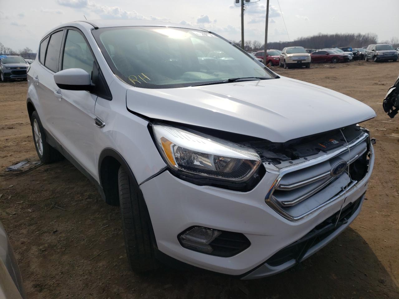 Photo 1 from auction – 2017 FORD ESCAPE SE with VIN 1FMCU0G95HUB91937