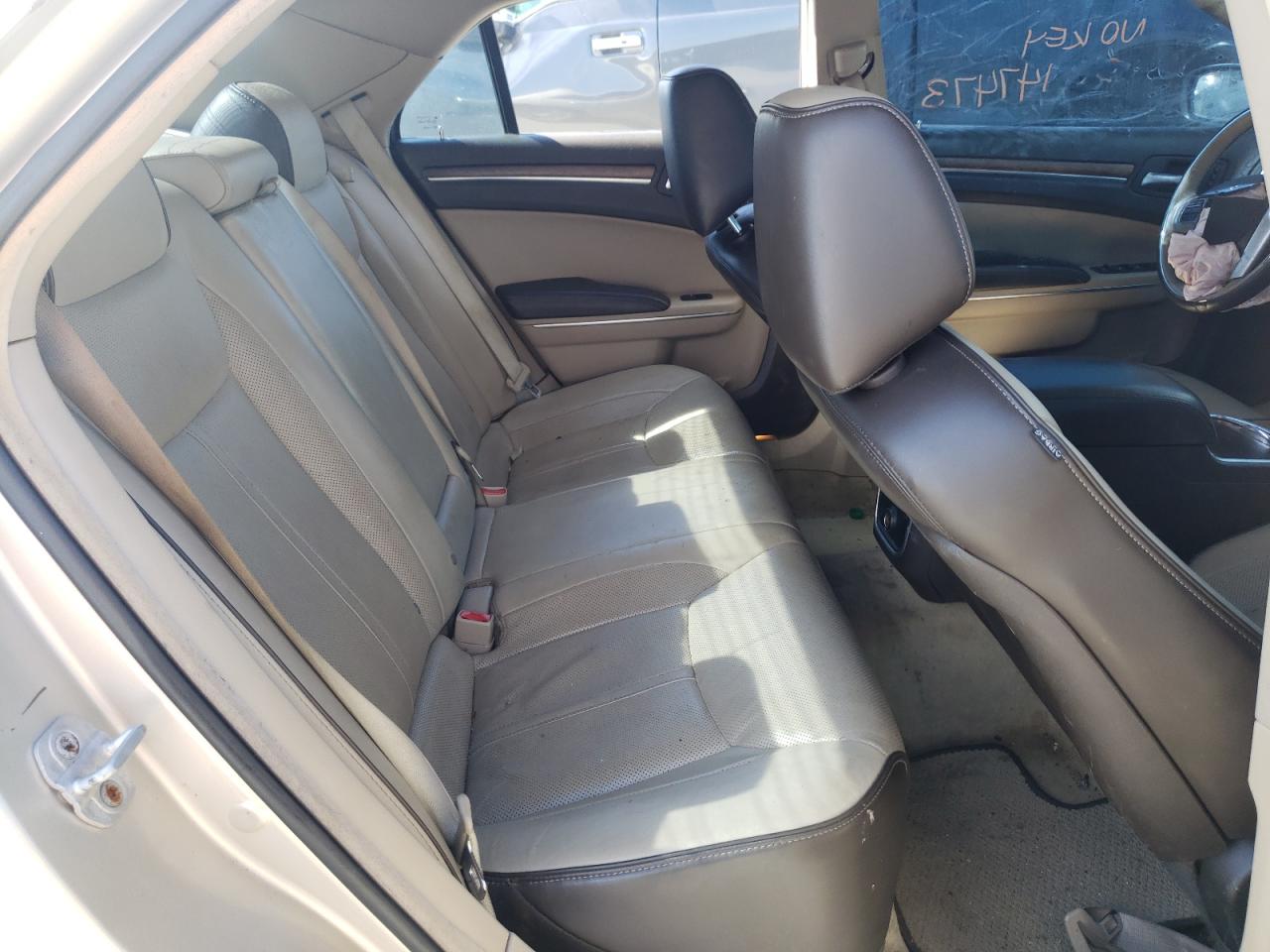 Photo 6 from auction – 2012 CHRYSLER 300 with VIN 2C3CCACG2CH277871