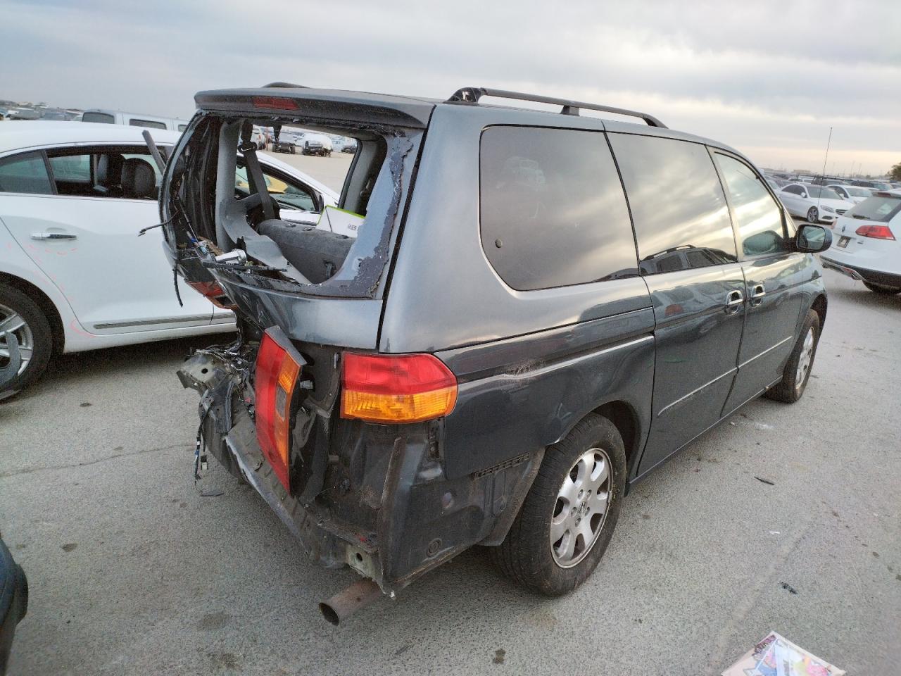 Photo 4 from auction – 2003 HONDA ODYSSEY EX with VIN 5FNRL18643B040312