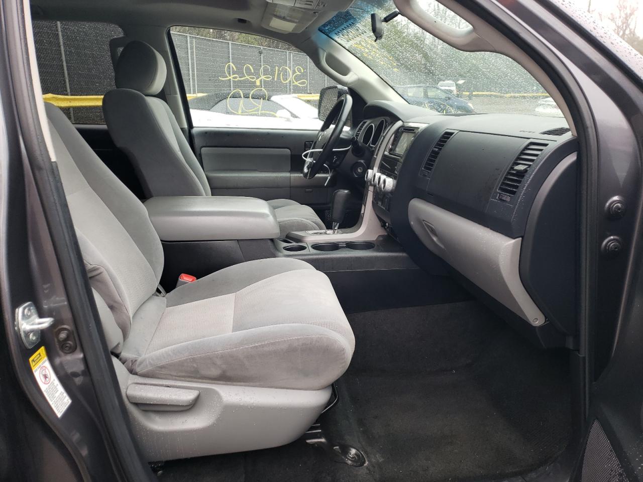 Photo 5 from auction – 2013 TOYOTA SEQUOIA SR with VIN 5TDBY5G14DS077941