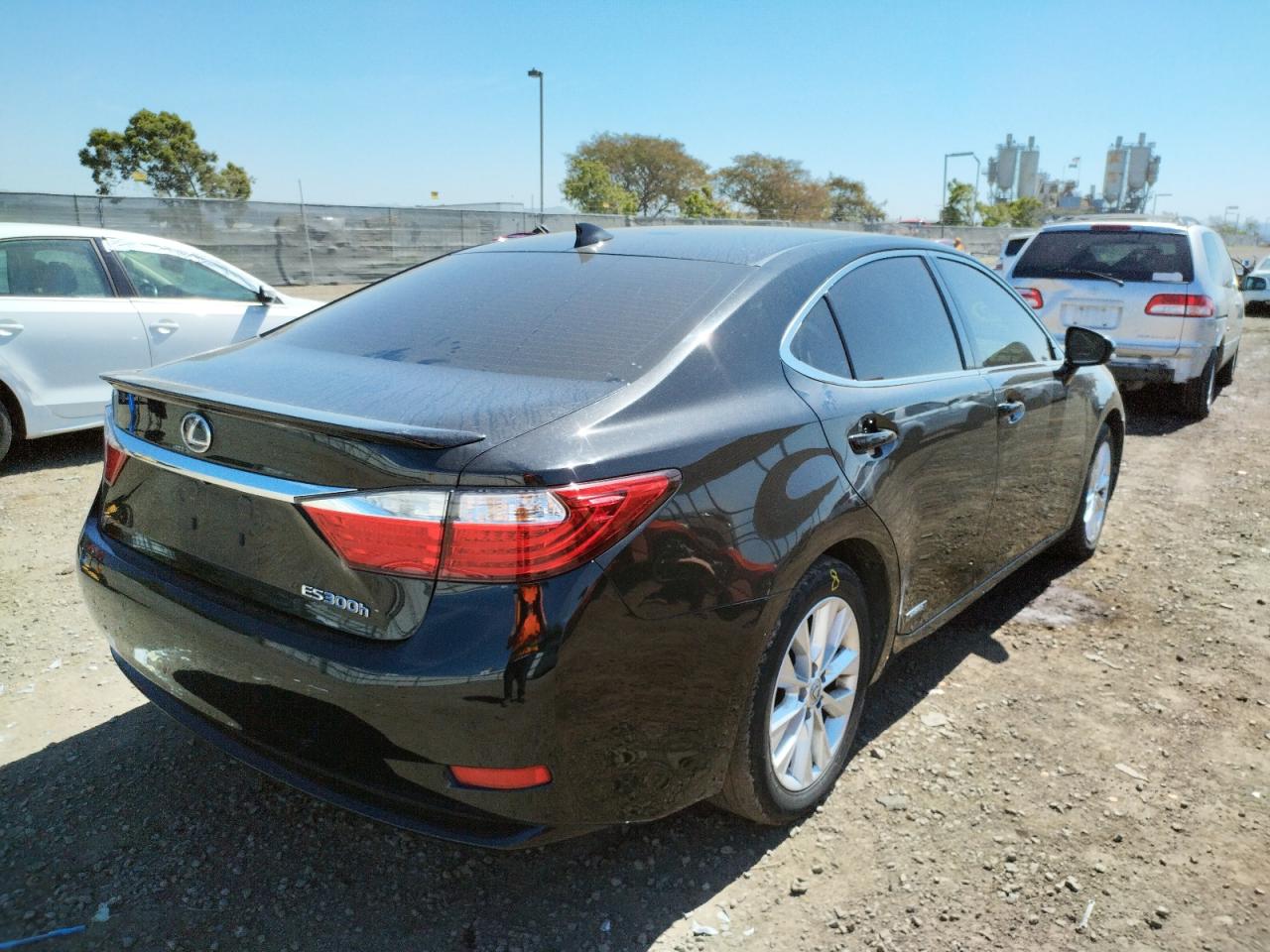 Photo 4 from auction – 2015 LEXUS ES 300H with VIN JTHBW1GG7F2096043