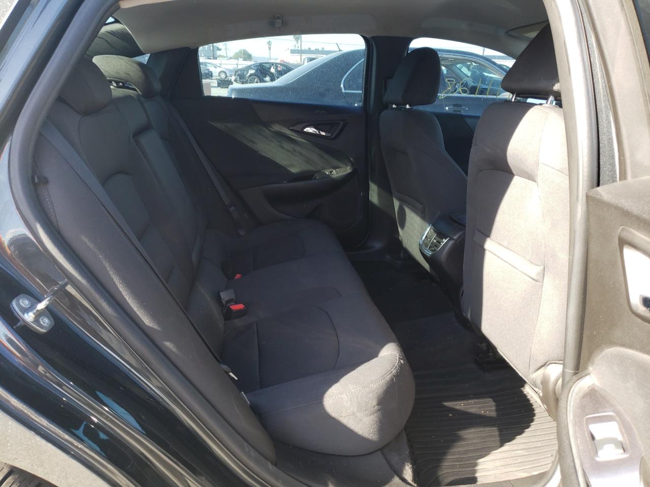 Photo 6 from auction – 2016 CHEVROLET MALIBU LT with VIN 1G1ZE5ST5GF282035