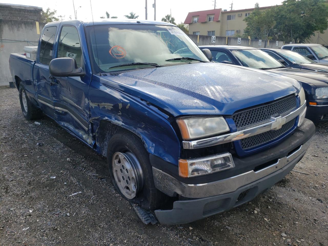 CHEVROLET SILVERADO 2003 with VIN 2GCEC19V831167944 - Photo from auction
