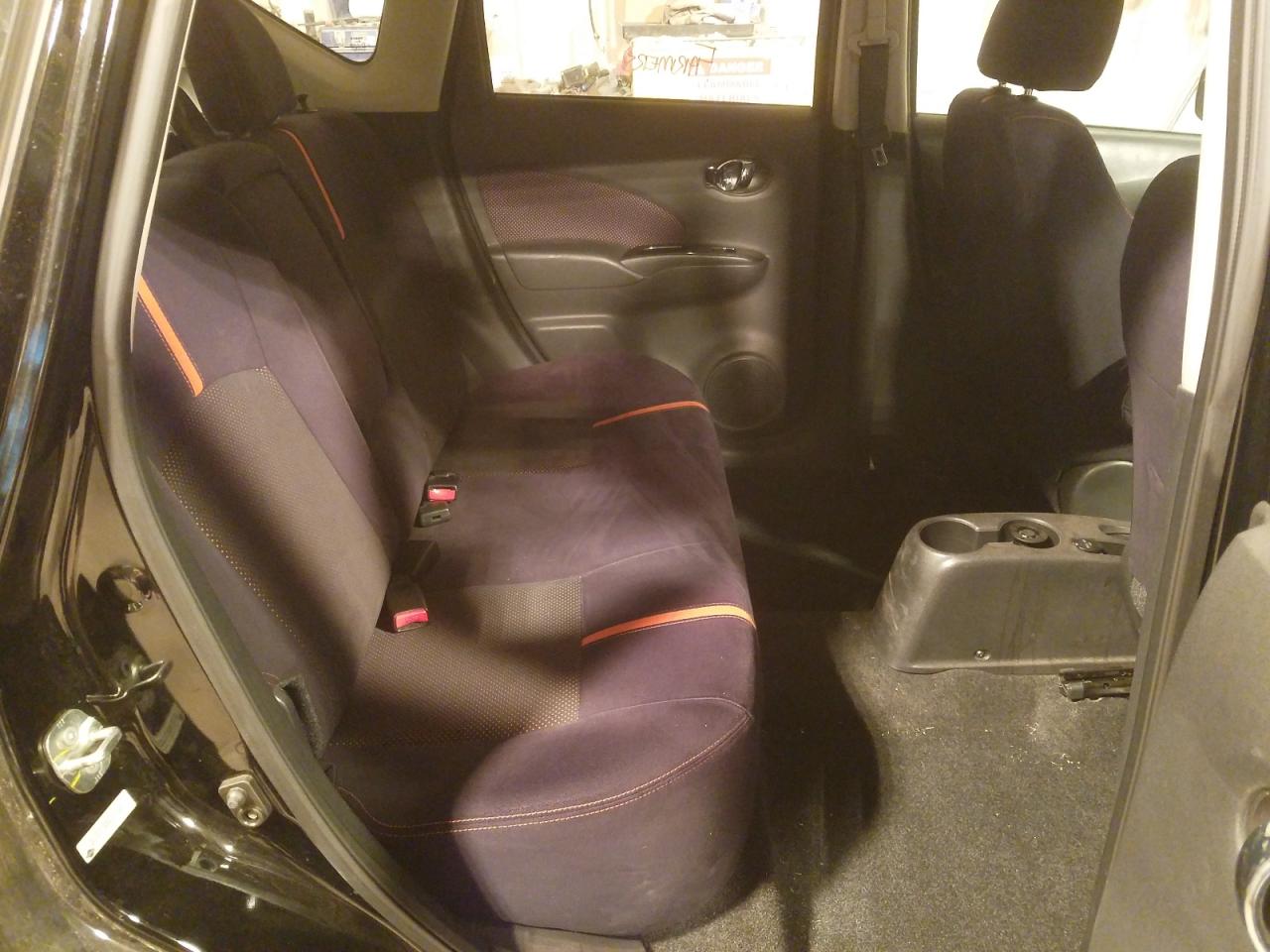 Photo 6 from auction – 2017 NISSAN VERSA NOTE with VIN 3N1CE2CP2HL375487