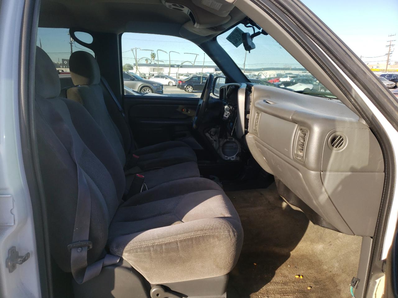 Photo 5 from auction – 2006 CHEVROLET SILVERADO with VIN 2GCEC13V761334033