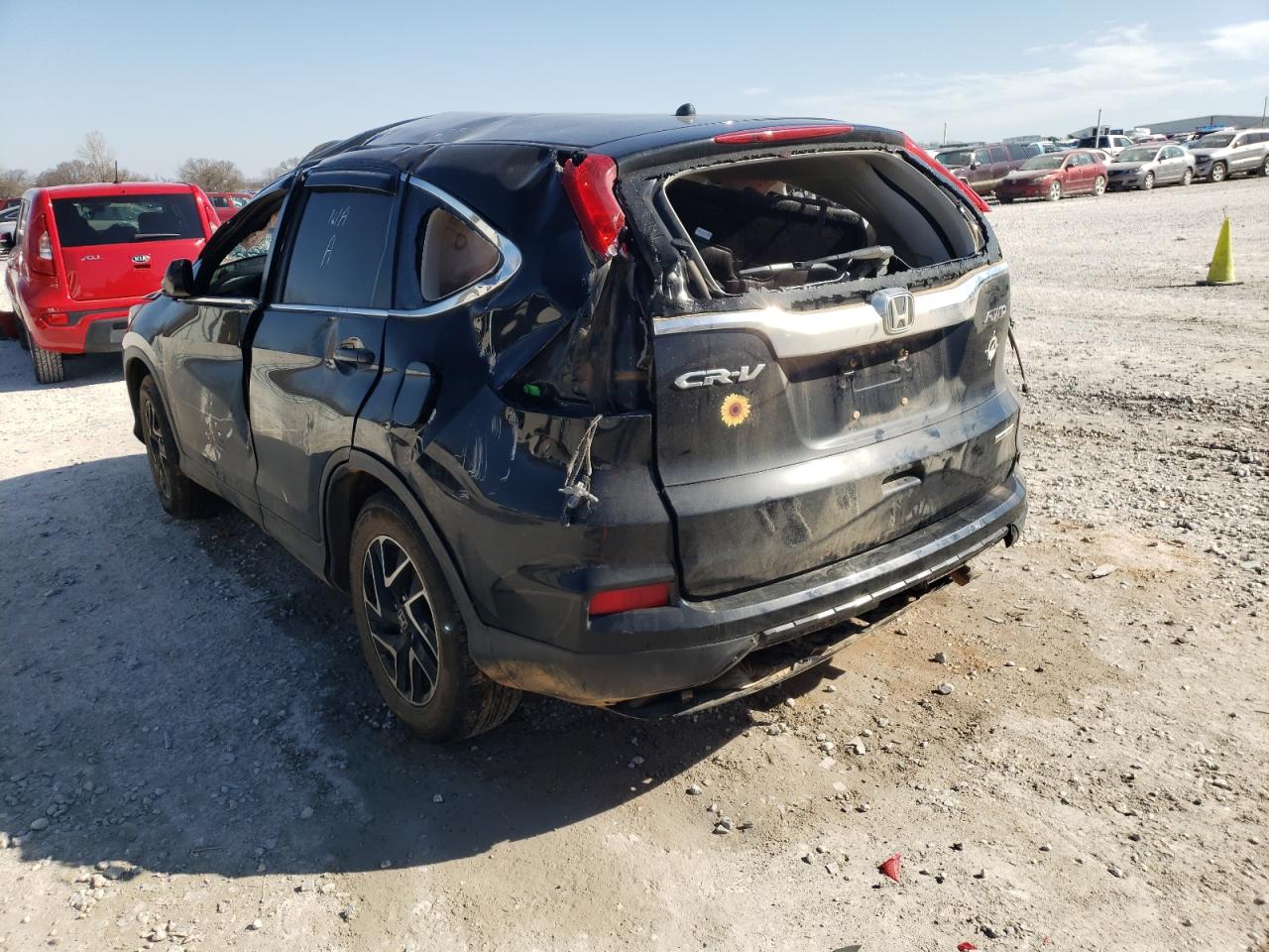 Photo 3 from auction – 2016 HONDA CR-V SE with VIN 2HKRM4H47GH633652