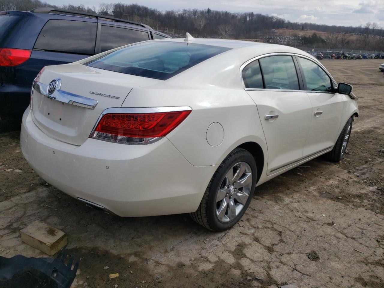 Photo 4 from auction – 2013 BUICK LACROSSE with VIN 1G4GC5E30DF335957