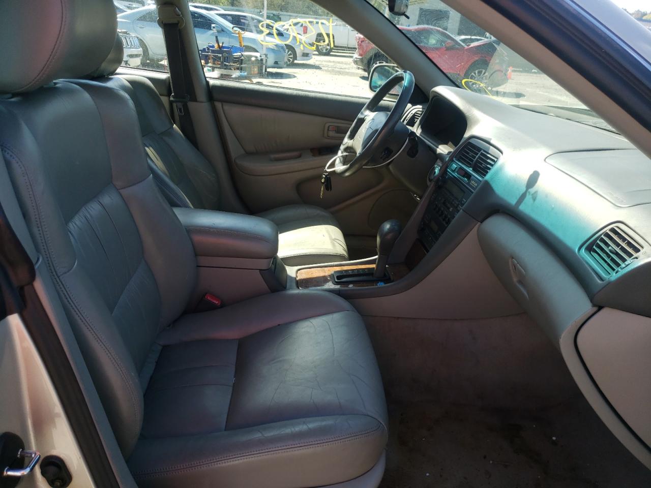 Photo 5 from auction – 1998 LEXUS ES 300 with VIN JT8BF28G2W0094782