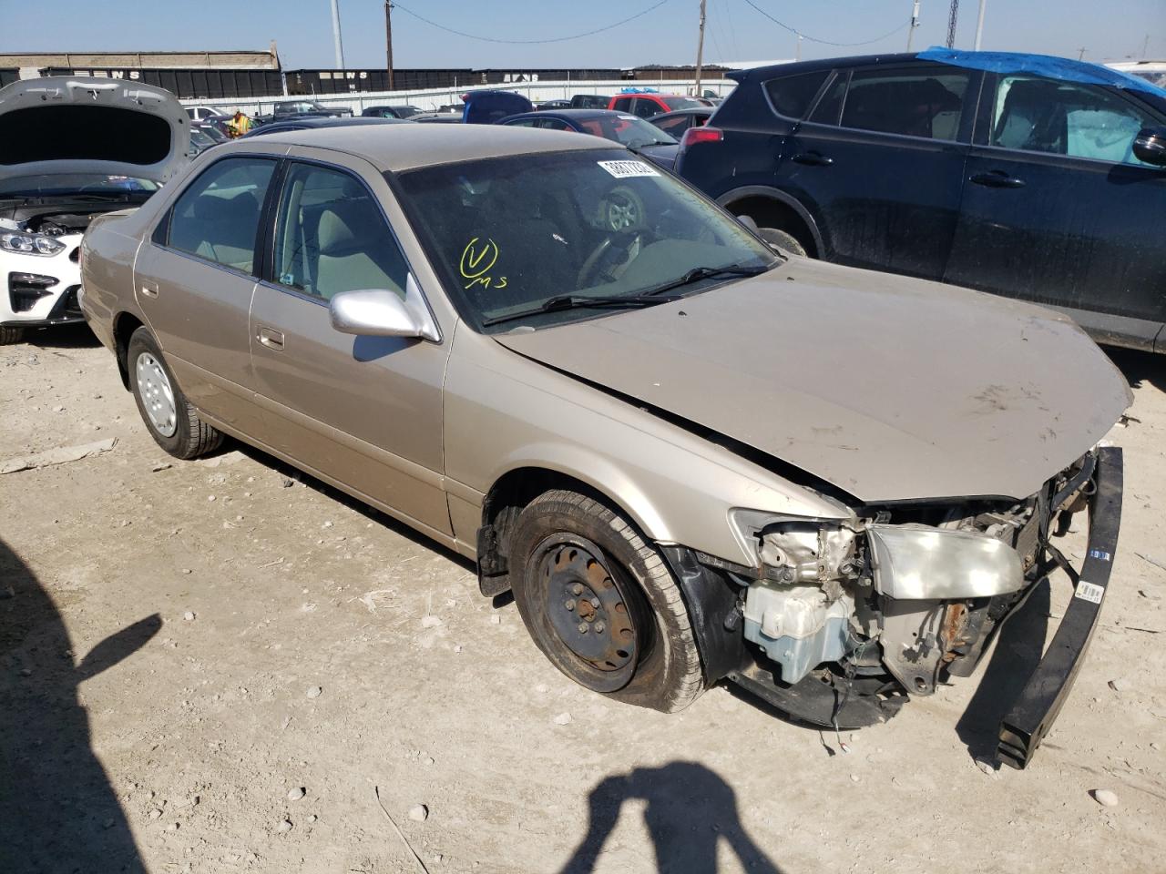 Photo 1 from auction – 2000 TOYOTA CAMRY CE with VIN JT2BG22K5Y0503199