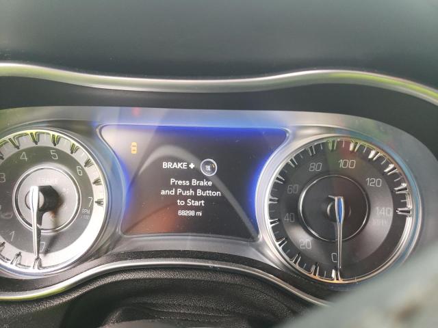 Photo 8 from auction – 2018 CHRYSLER 300 LIMITE with VIN 2C3CCAKG1JH177551