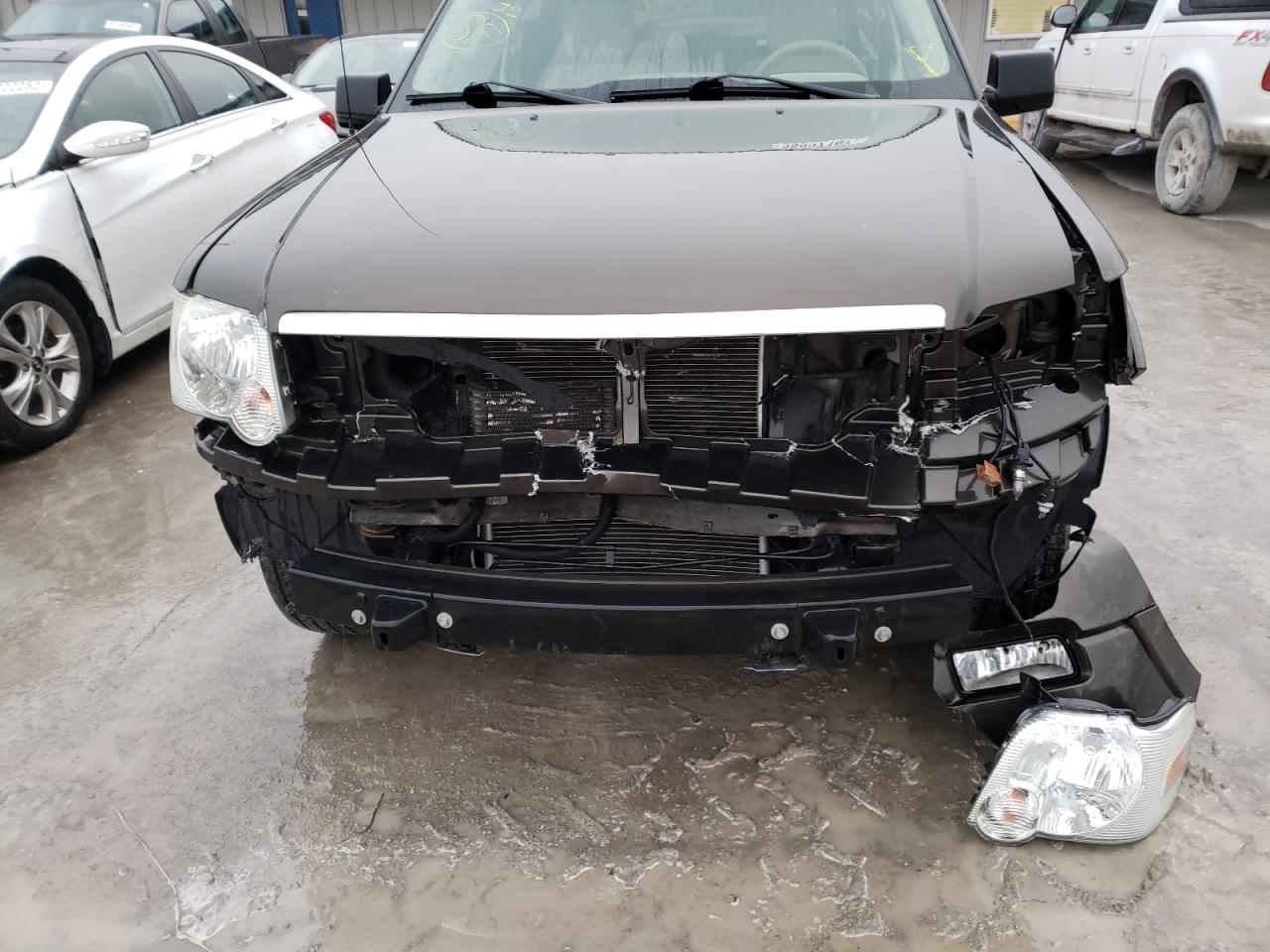 Photo 9 from auction – 2008 FORD EXPLORER X with VIN 1FMEU73E78UA42711