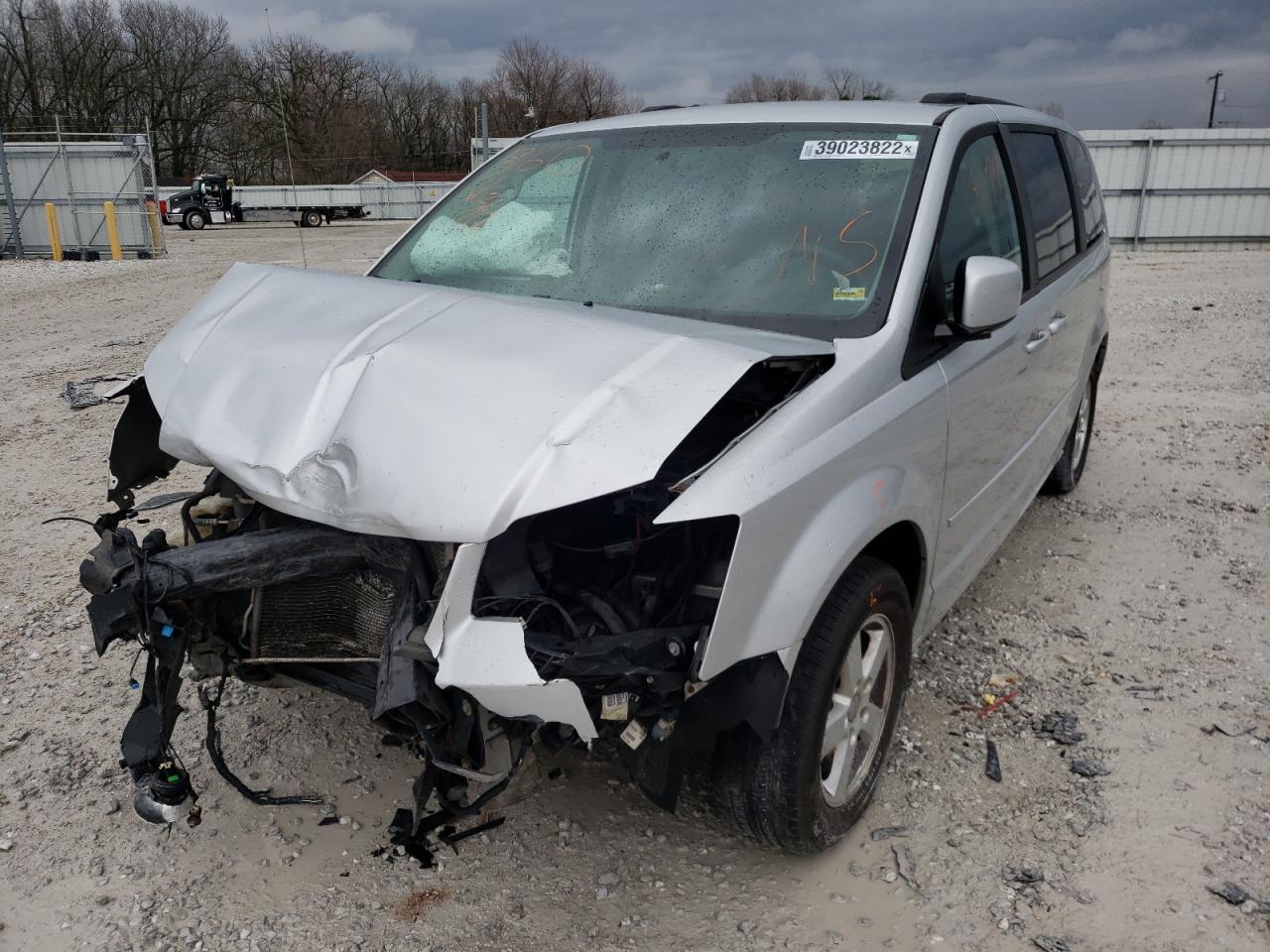 Photo 2 from auction – 2011 DODGE GRAND CARA with VIN 2D4RN3DG7BR636525
