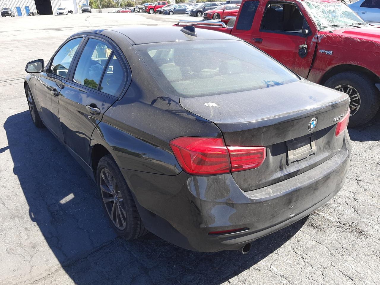 Photo 3 from auction – 2016 BMW 320 I with VIN WBA8E1G58GNU10955