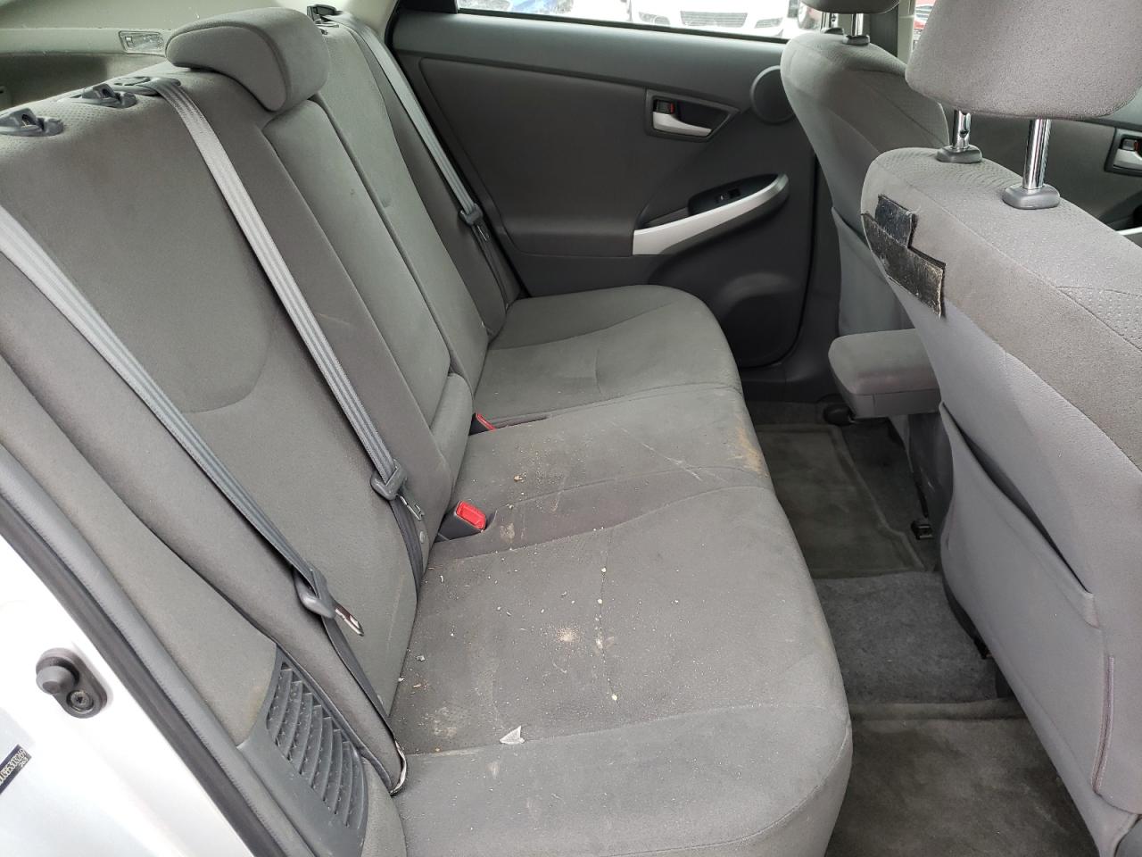 Photo 6 from auction – 2011 TOYOTA PRIUS with VIN JTDKN3DU3B5303269