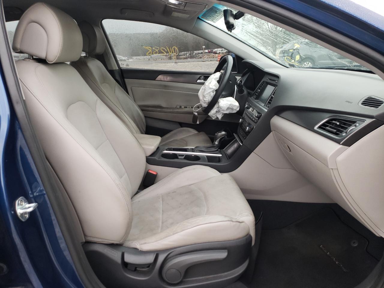 Photo 5 from auction – 2017 HYUNDAI SONATA SPO with VIN 5NPE34AF4HH593867