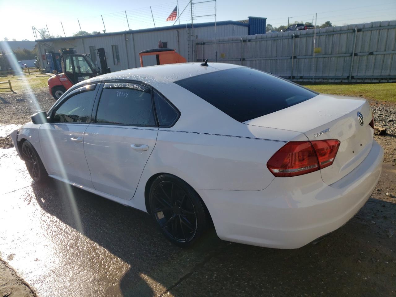 Photo 3 from auction – 2013 VOLKSWAGEN PASSAT S with VIN 1VWAP7A35DC011224
