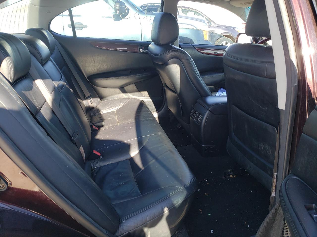 Photo 17 from auction – 2004 LEXUS ES 330 with VIN JTHBA30G940012298