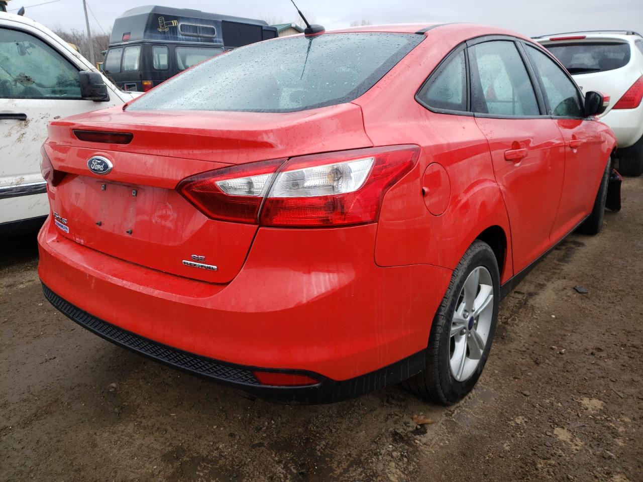 Foto 4 de la subasta – 2014 FORD FOCUS SE con VIN 1FADP3F21EL404251