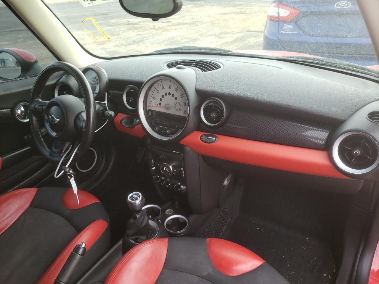 Photo 9 from auction – 2011 MINI COOPER S with VIN WMWSV3C53BTY24396