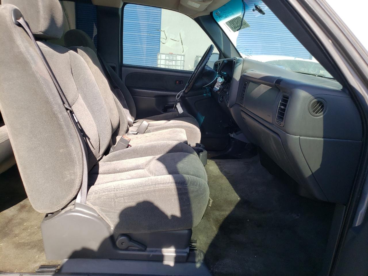 Photo 5 from auction – 2003 CHEVROLET SILVERADO with VIN 1GCEC19V13Z178050