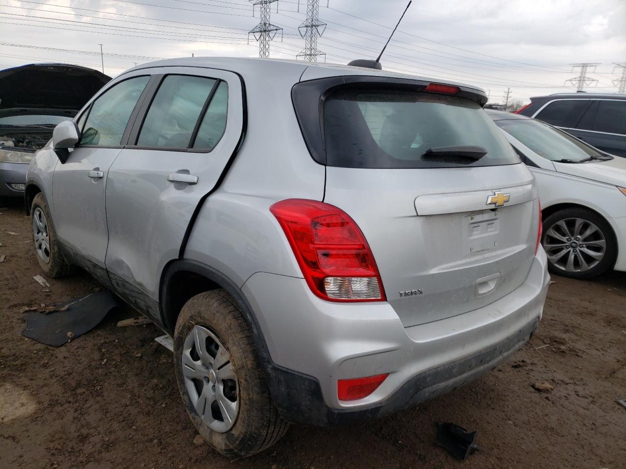 Photo 3 from auction – 2017 CHEVROLET TRAX LS with VIN 3GNCJKSB4HL188581