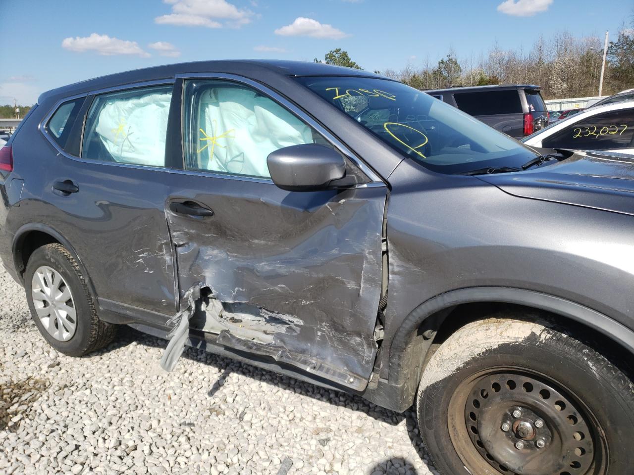 Photo 9 from auction – 2017 NISSAN ROGUE S with VIN KNMAT2MV1HP554079