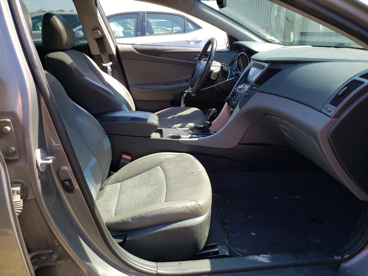 صورة رقم 5 من المزاد - 2012 HYUNDAI SONATA SE مع VIN 5NPEC4AB6CH452482