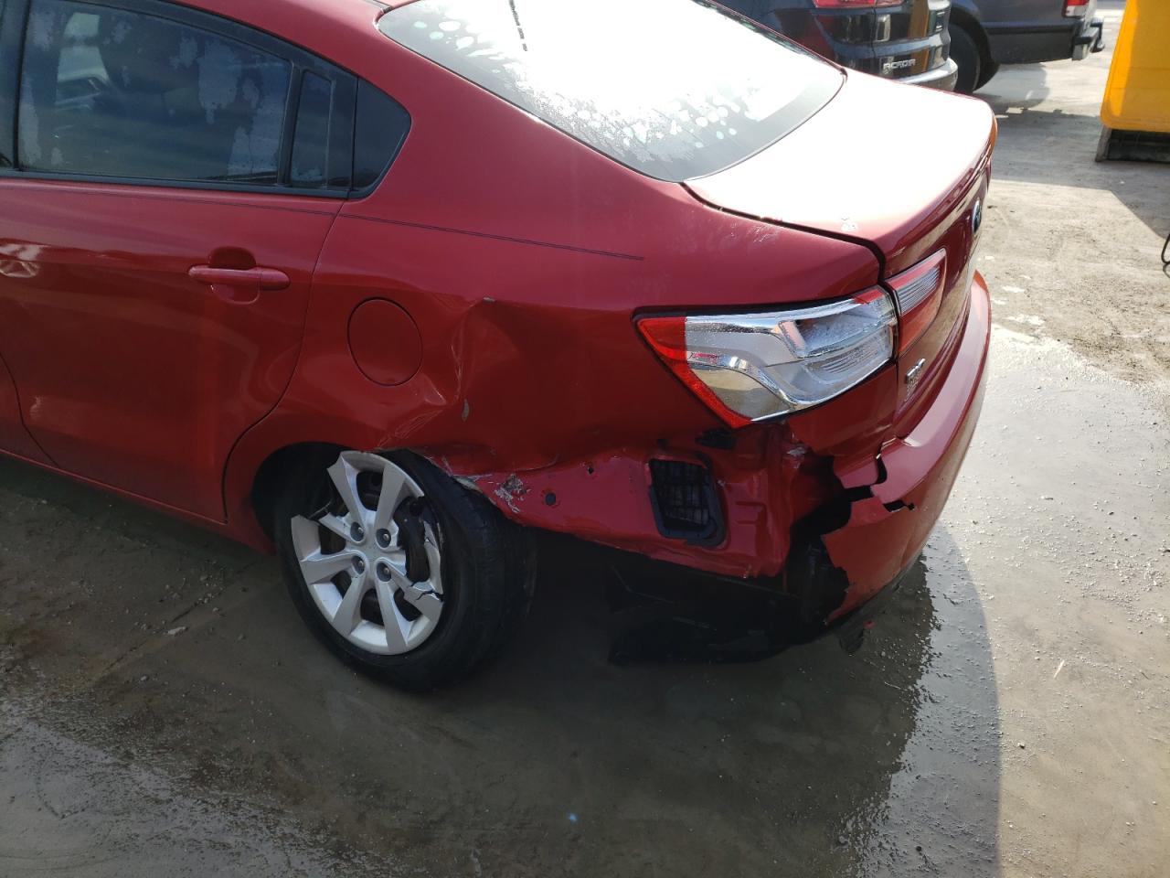 Photo 9 from auction – 2014 KIA RIO LX with VIN KNADM4A37E6327194