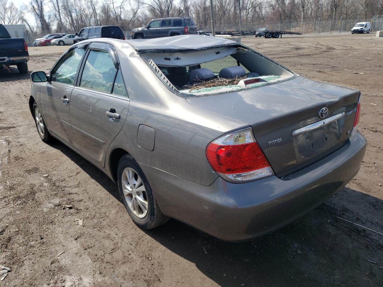 Photo 3 from auction – 2005 TOYOTA CAMRY LE with VIN 4T1BF32K35U591055