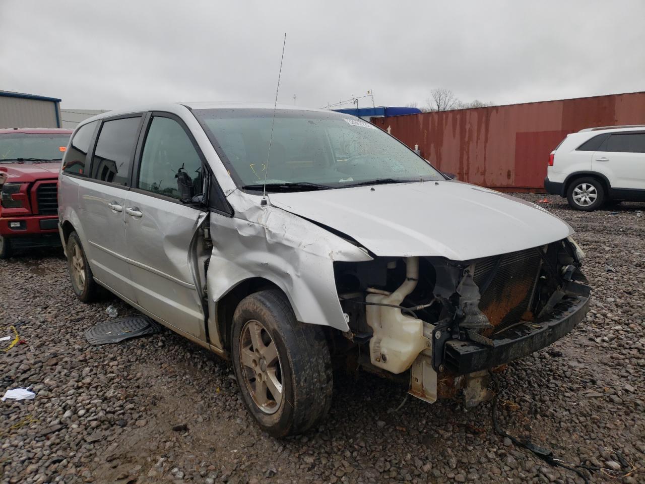 DODGE GRAND CARA 2012 with VIN 2C4RDGCG9CR304578 - Photo from auction