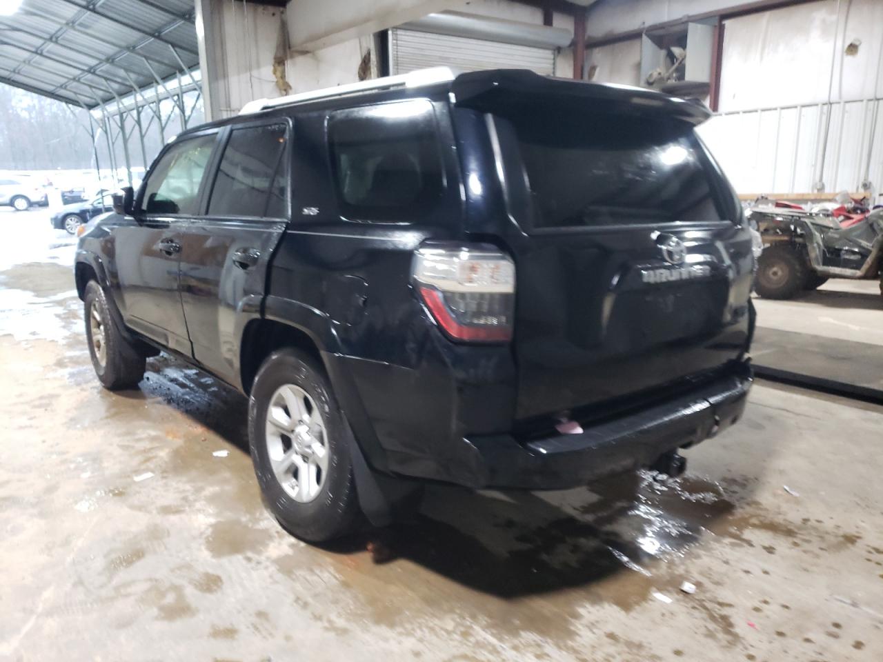 Photo 3 from auction – 2015 TOYOTA 4RUNNER SR with VIN JTEZU5JR2F5094220