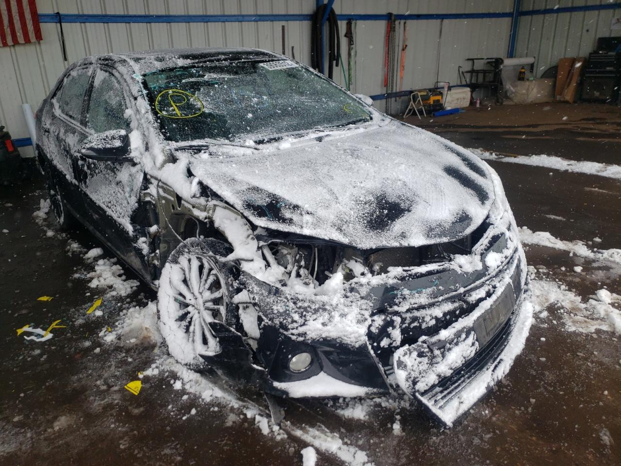TOYOTA COROLLA L 2015 with VIN 5YFBURHEXFP215093 - Photo from auction