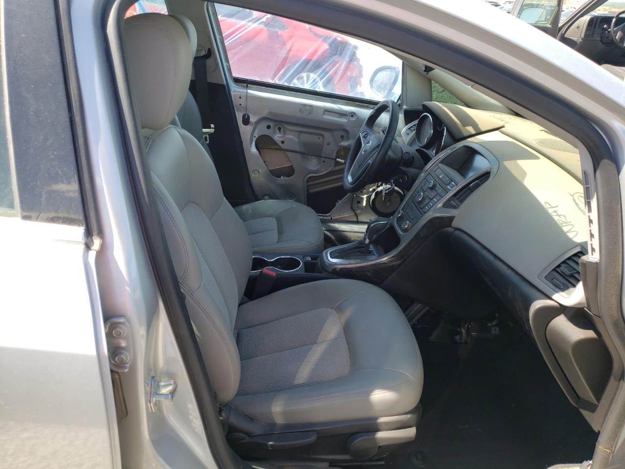 Photo 5 from auction – 2014 BUICK VERANO with VIN 1G4PP5SK1E4200421