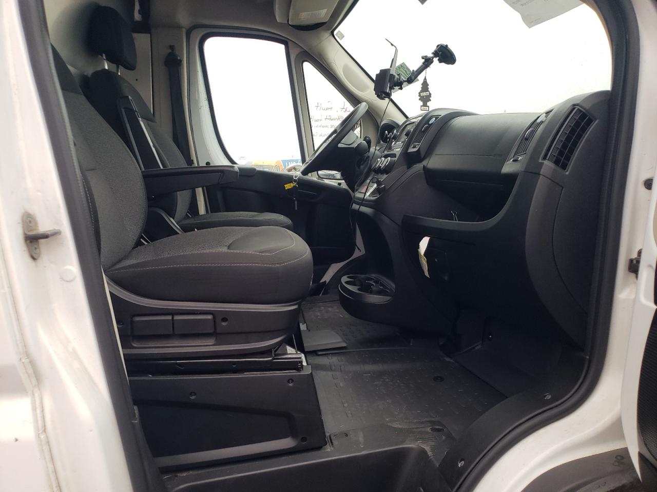 Photo 5 from auction – 2018 RAM PROMASTER with VIN 3C6TRVDG1JE148990
