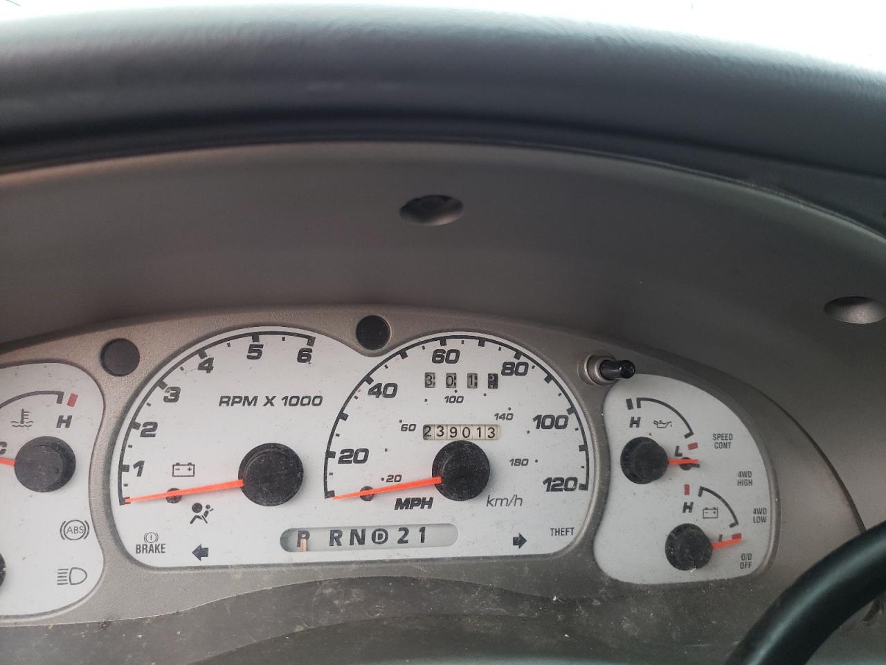Photo 8 from auction – 2002 FORD EXPLORER S with VIN 1FMZU77EX2UB85638