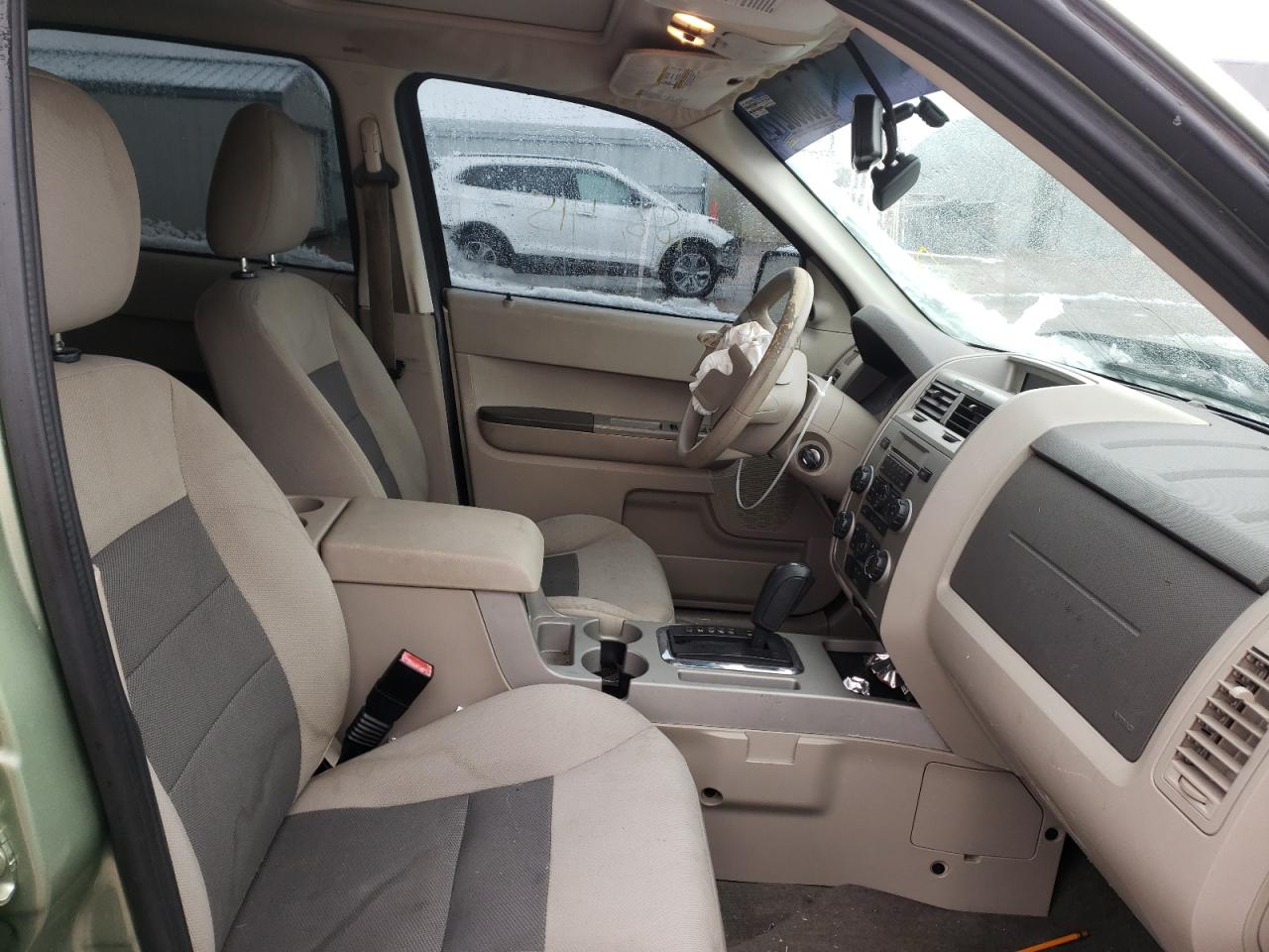 Photo 5 from auction – 2008 FORD ESCAPE XLT with VIN 1FMCU03128KA69001