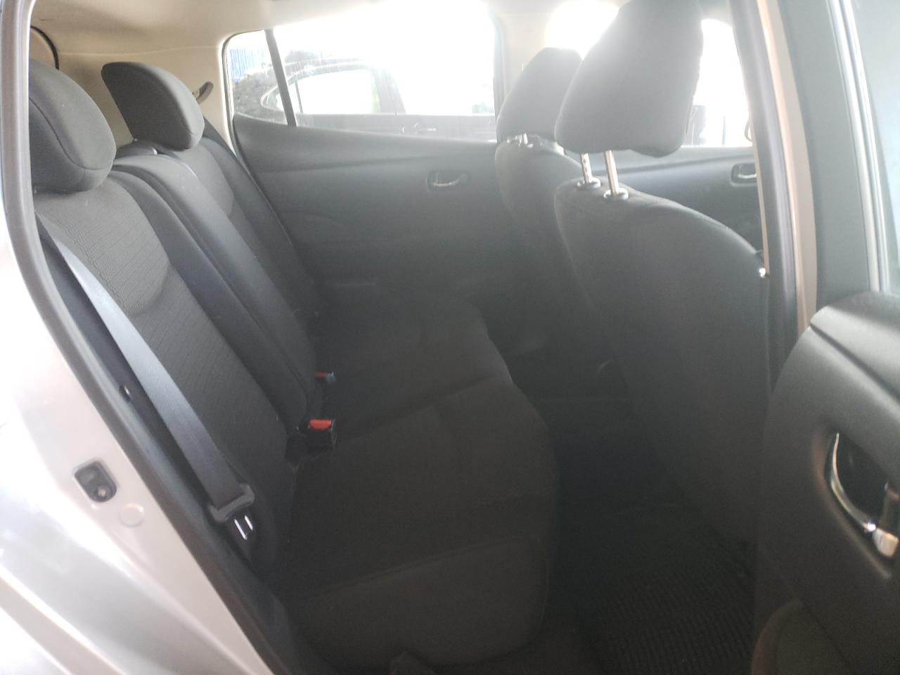 Photo 6 from auction – 2015 NISSAN LEAF S with VIN 1N4AZ0CP0FC313033