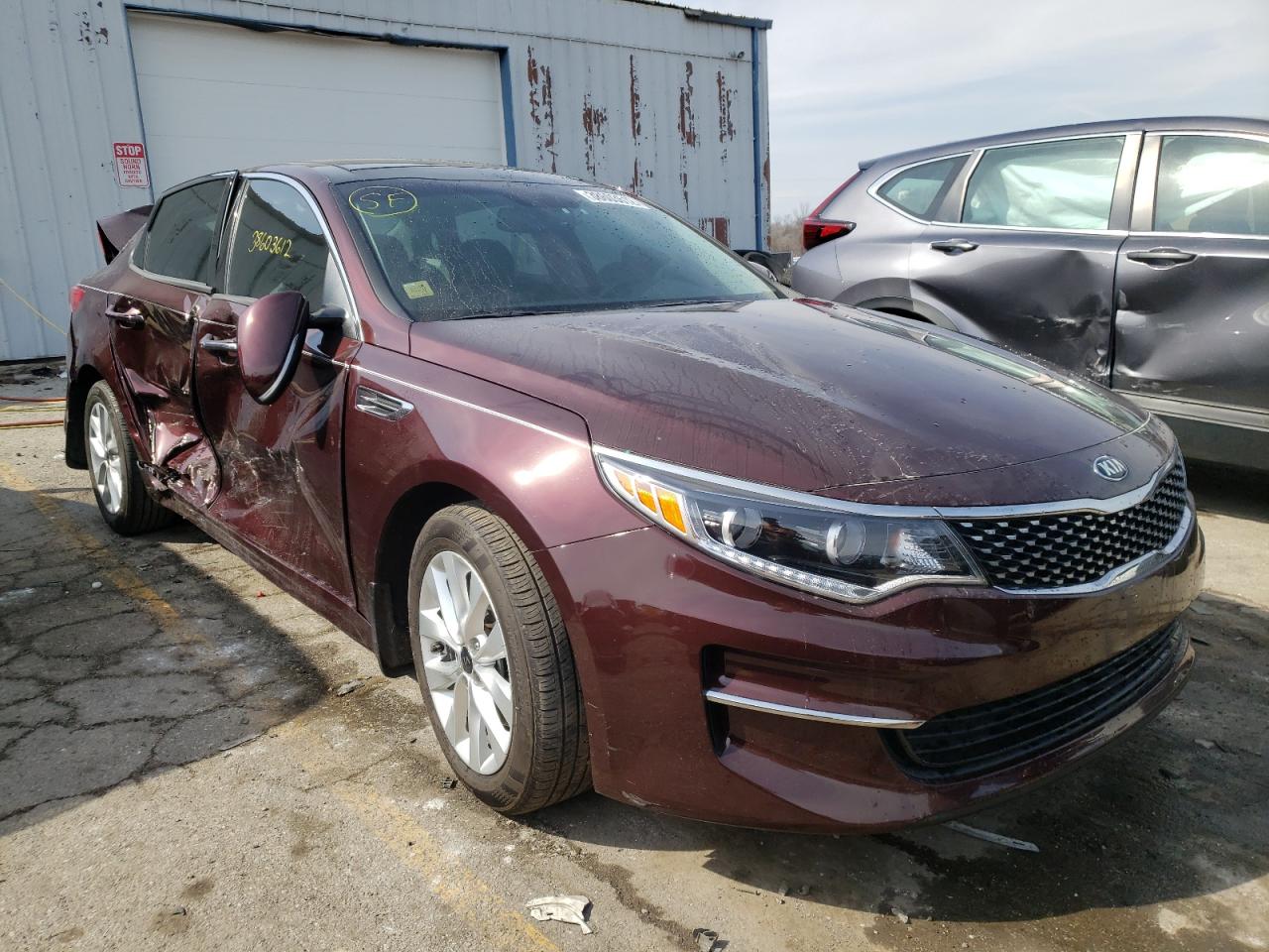 KIA OPTIMA EX 2017 with VIN 5XXGU4L3XHG150630 - Photo from auction
