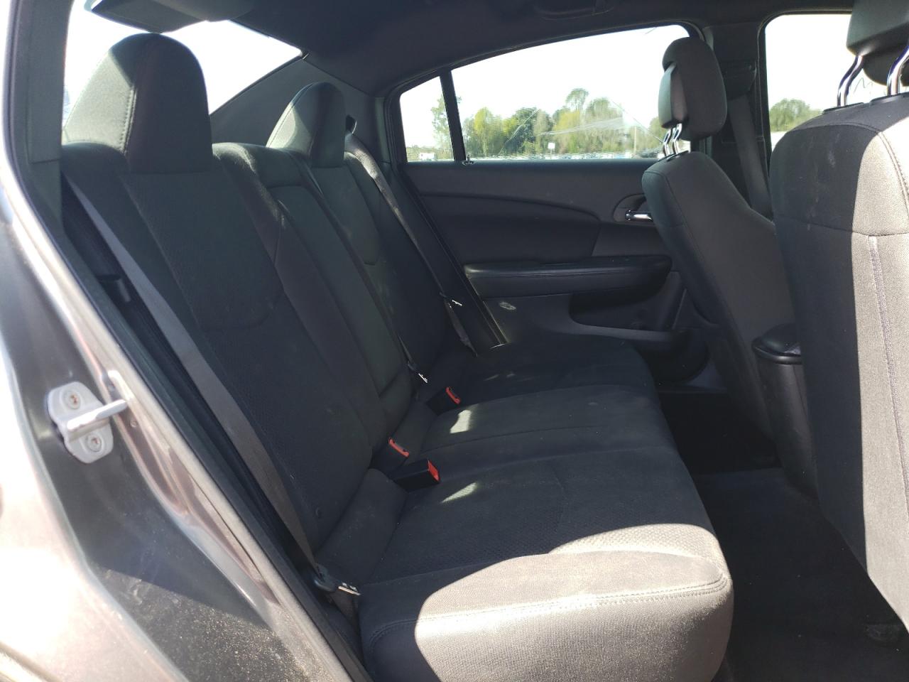 Photo 6 from auction – 2012 CHRYSLER 200 TOURIN with VIN 1C3CCBBG1CN152813