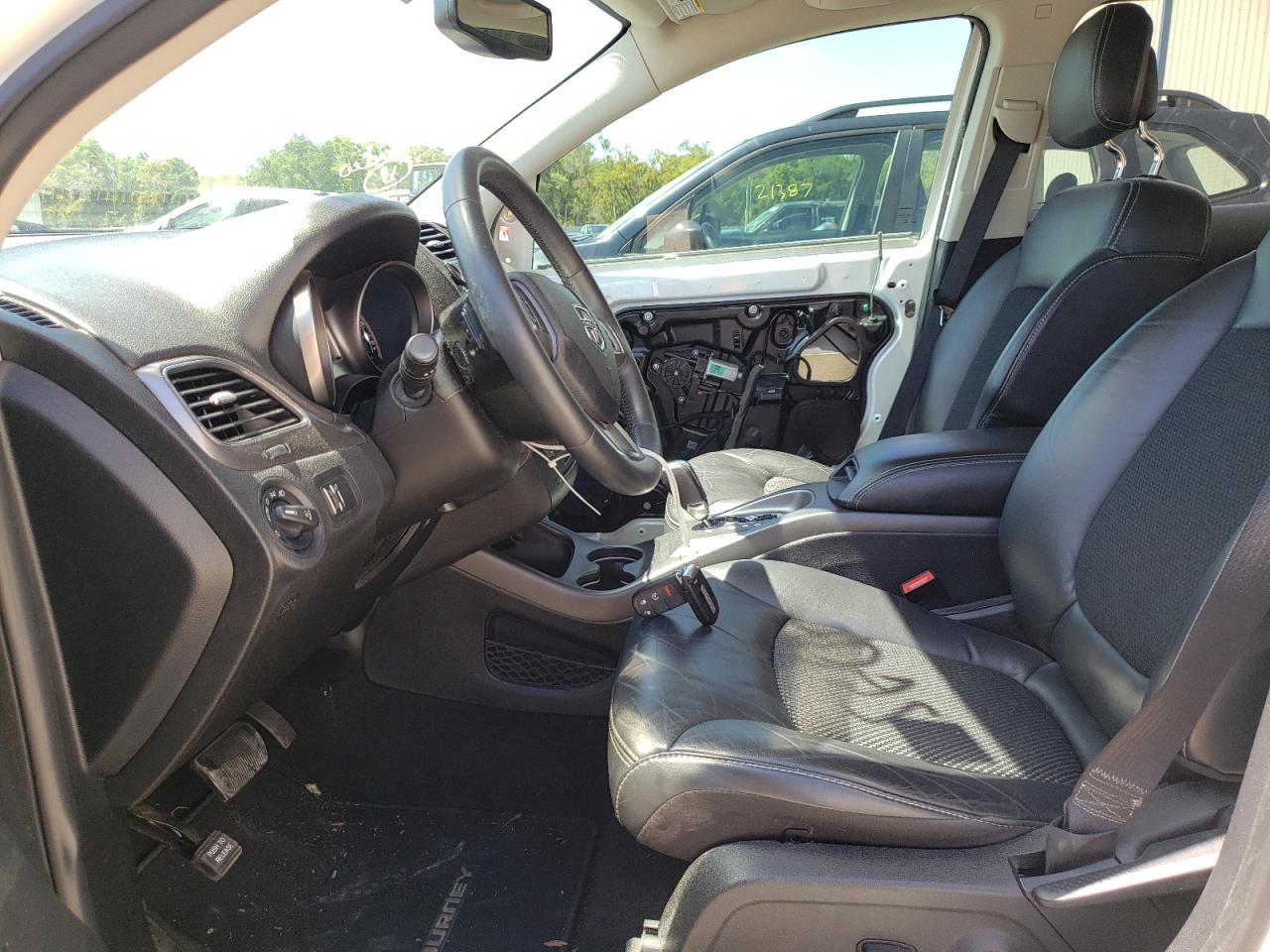 Photo 5 from auction – 2015 DODGE JOURNEY CR with VIN 3C4PDCGGXFT630238
