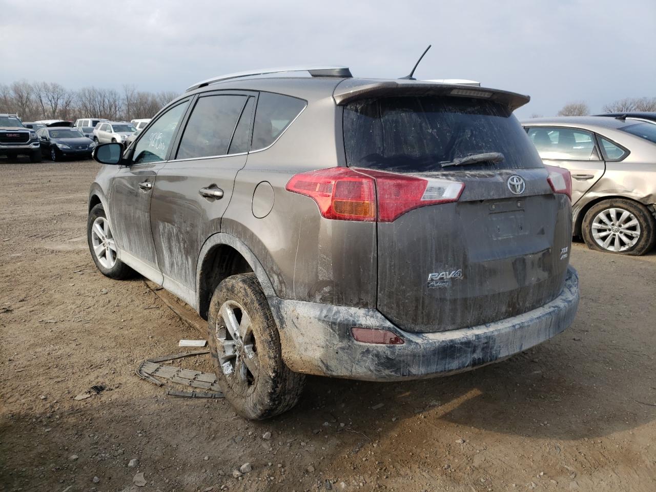 Photo 3 from auction – 2014 TOYOTA RAV4 XLE with VIN 2T3RFREV3EW195948