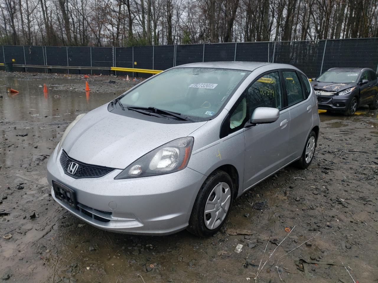 Photo 2 from auction – 2013 HONDA FIT with VIN JHMGE8G33DC054703