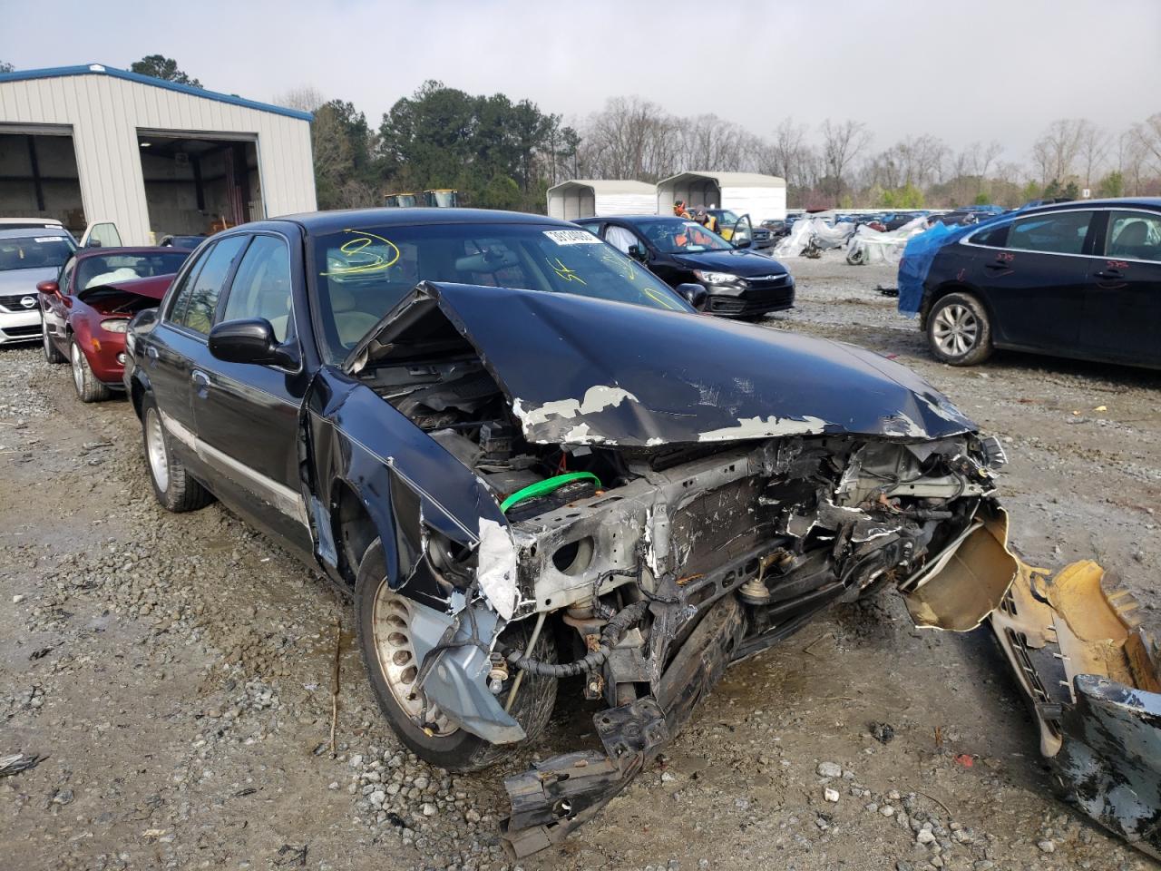 MERCURY GRAND MARQ 2001 with VIN 2MEFM75WX1X696369 - Photo from auction