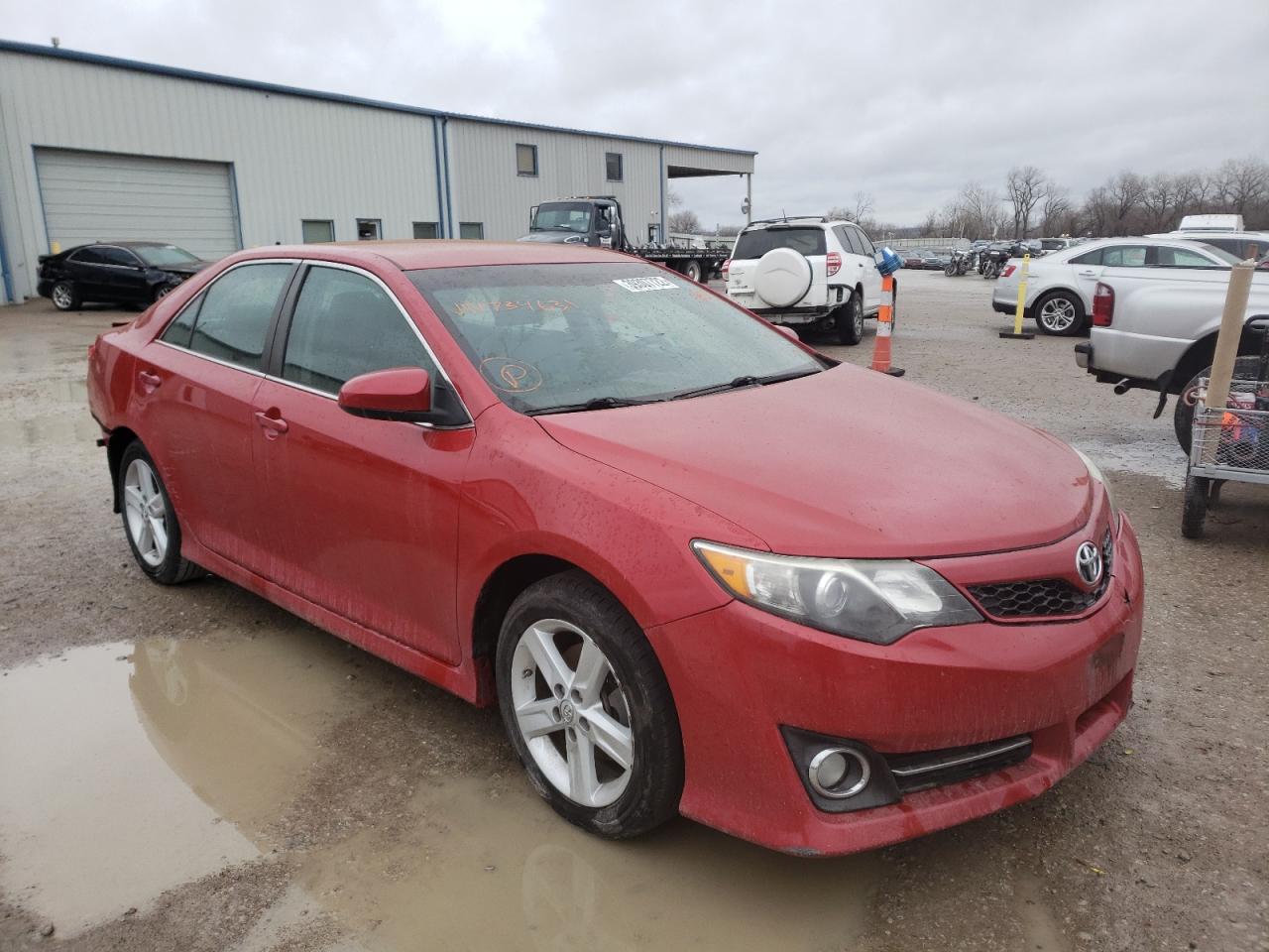 TOYOTA CAMRY L 2014 with VIN 4T1BF1FK8EU734631 - Photo from auction