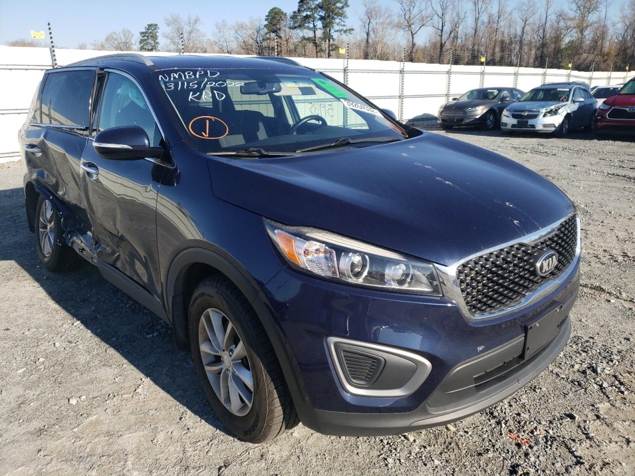 KIA SORENTO LX 2016 with VIN 5XYPGDA37GG108713 - Photo from auction