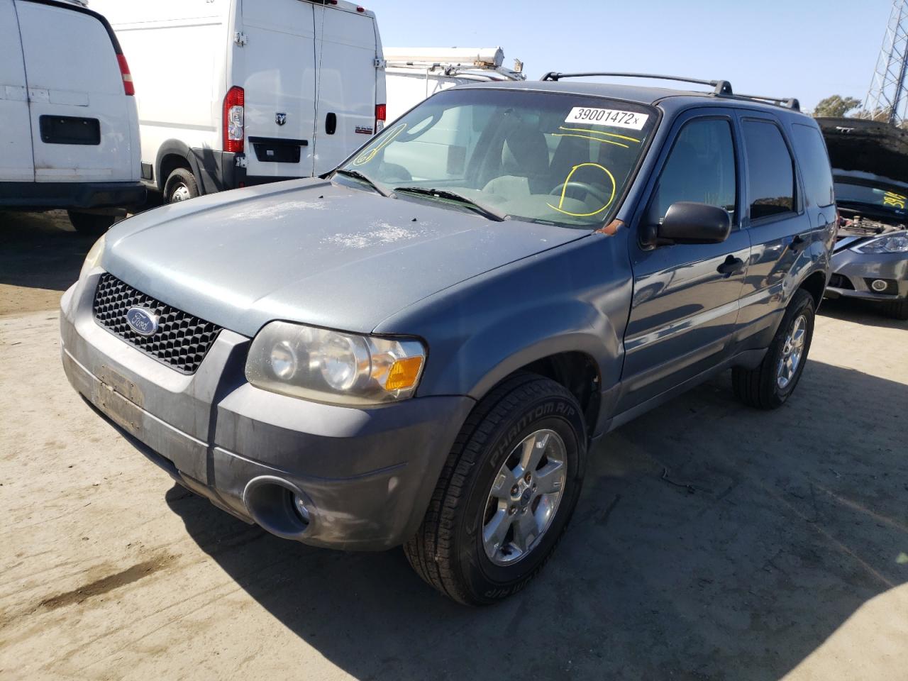 Photo 2 from auction – 2005 FORD ESCAPE XLT with VIN 1FMYU93115KA41454