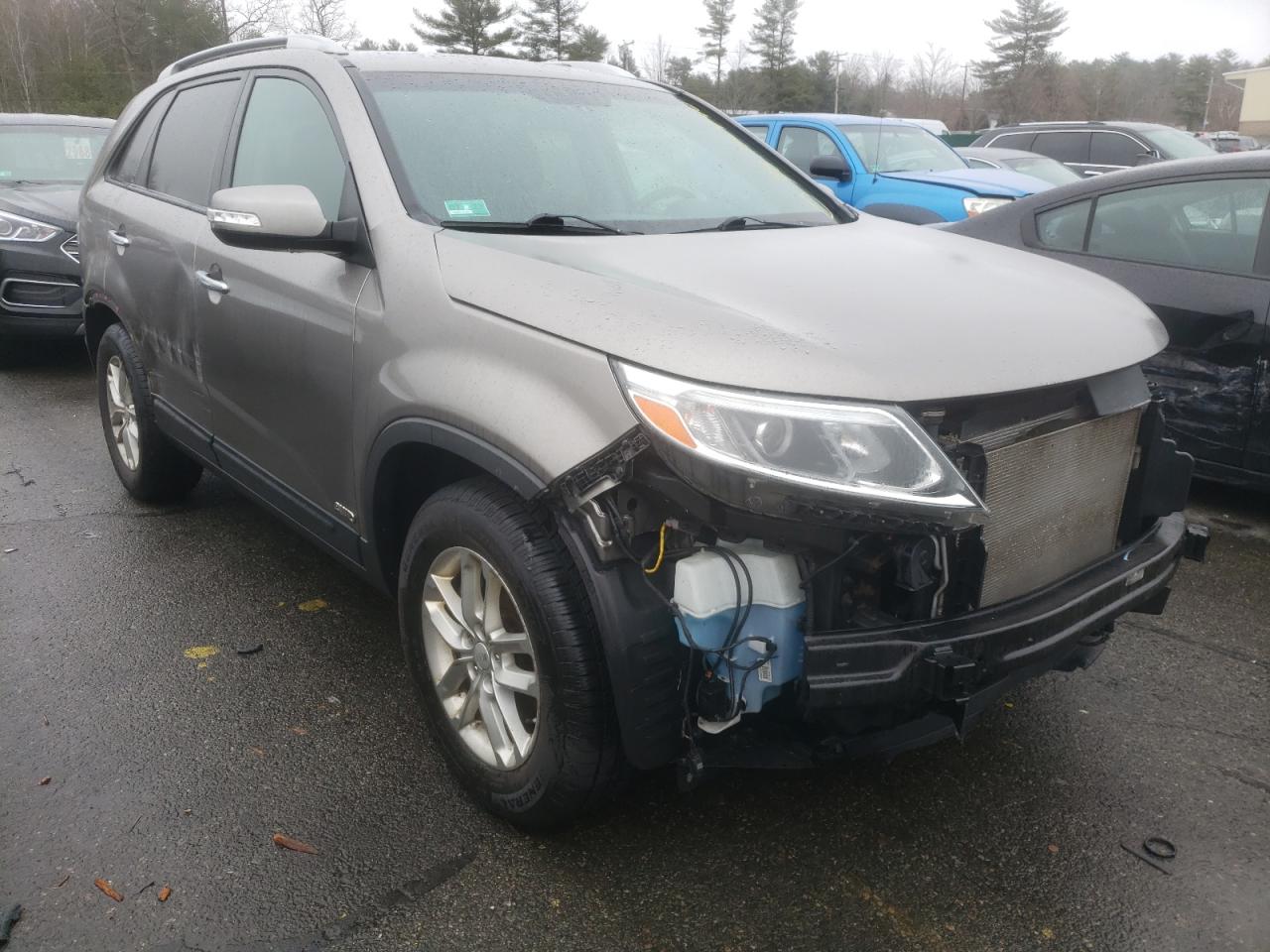 Photo 1 from auction – 2015 KIA SORENTO LX with VIN 5XYKTDA60FG611918