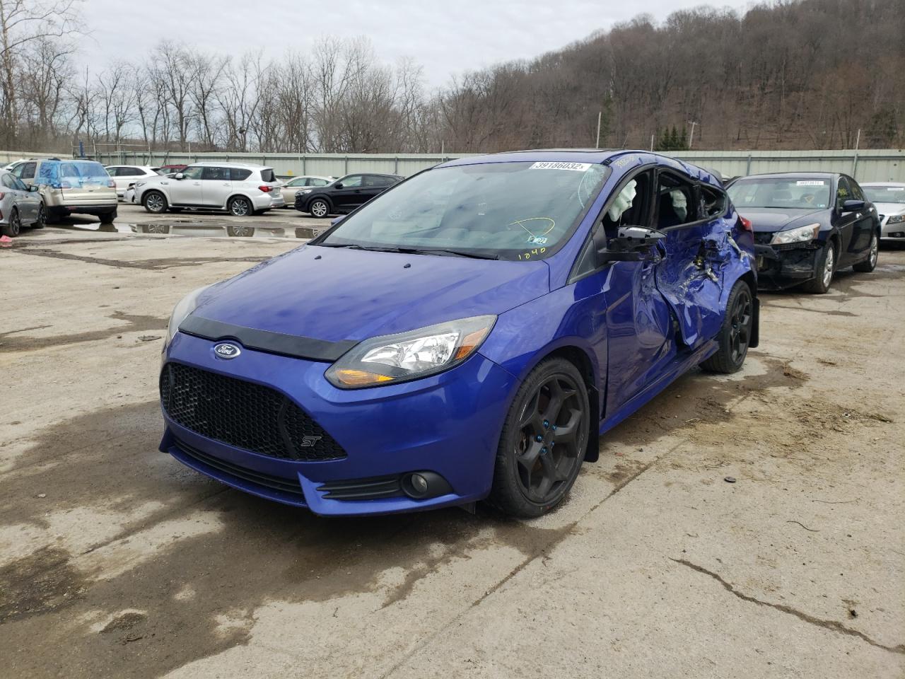 Photo 2 from auction – 2013 FORD FOCUS ST with VIN 1FADP3L9XDL126336