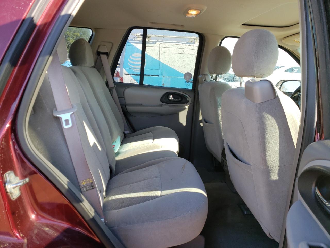 Photo 6 from auction – 2005 CHEVROLET TRAILBLAZE with VIN 1GNDT13S652347248