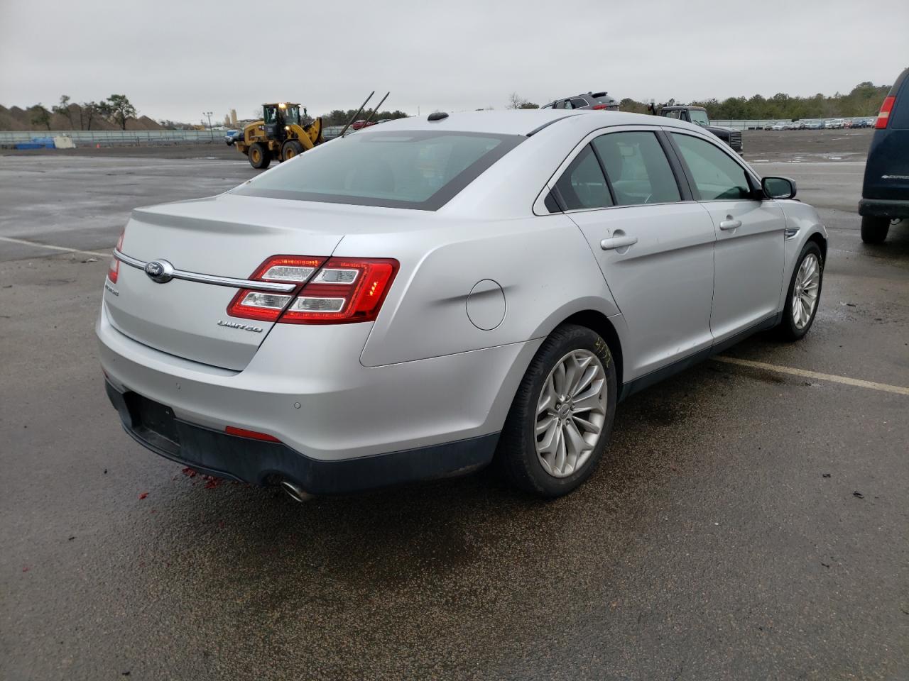 Photo 4 from auction – 2013 FORD TAURUS LIM with VIN 1FAHP2F82DG118965